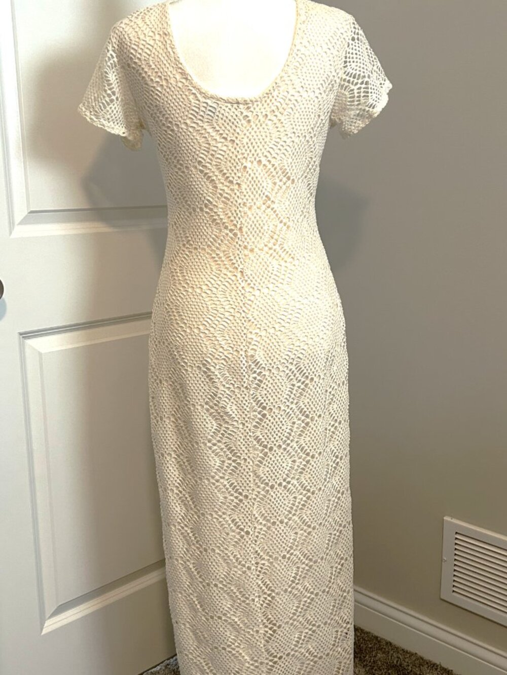VTG Newport News ivory crochet lace maxi dress, size 6 - Picture 7 of 7